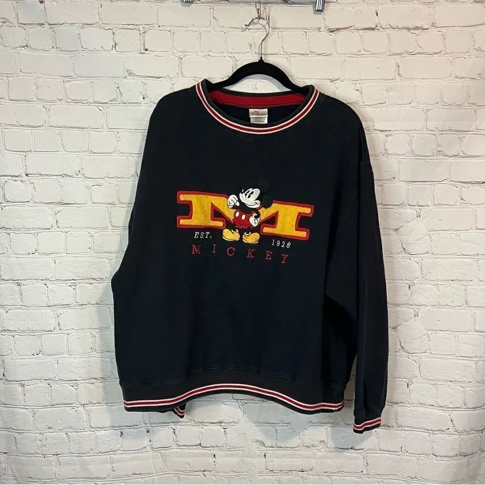 Mickey Mouse Vintage Sweatshirt size large